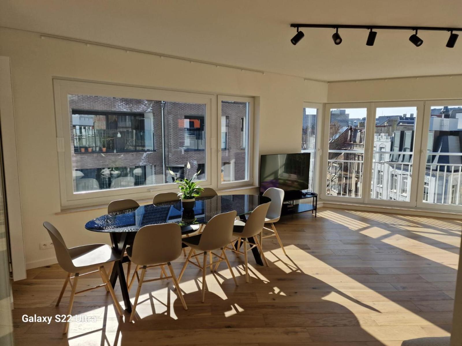 Luxury Renovated 3 Rooms Apartment Ostend Exterior photo
