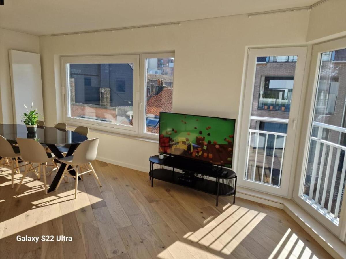 Luxury Renovated 3 Rooms Apartment Ostend Exterior photo